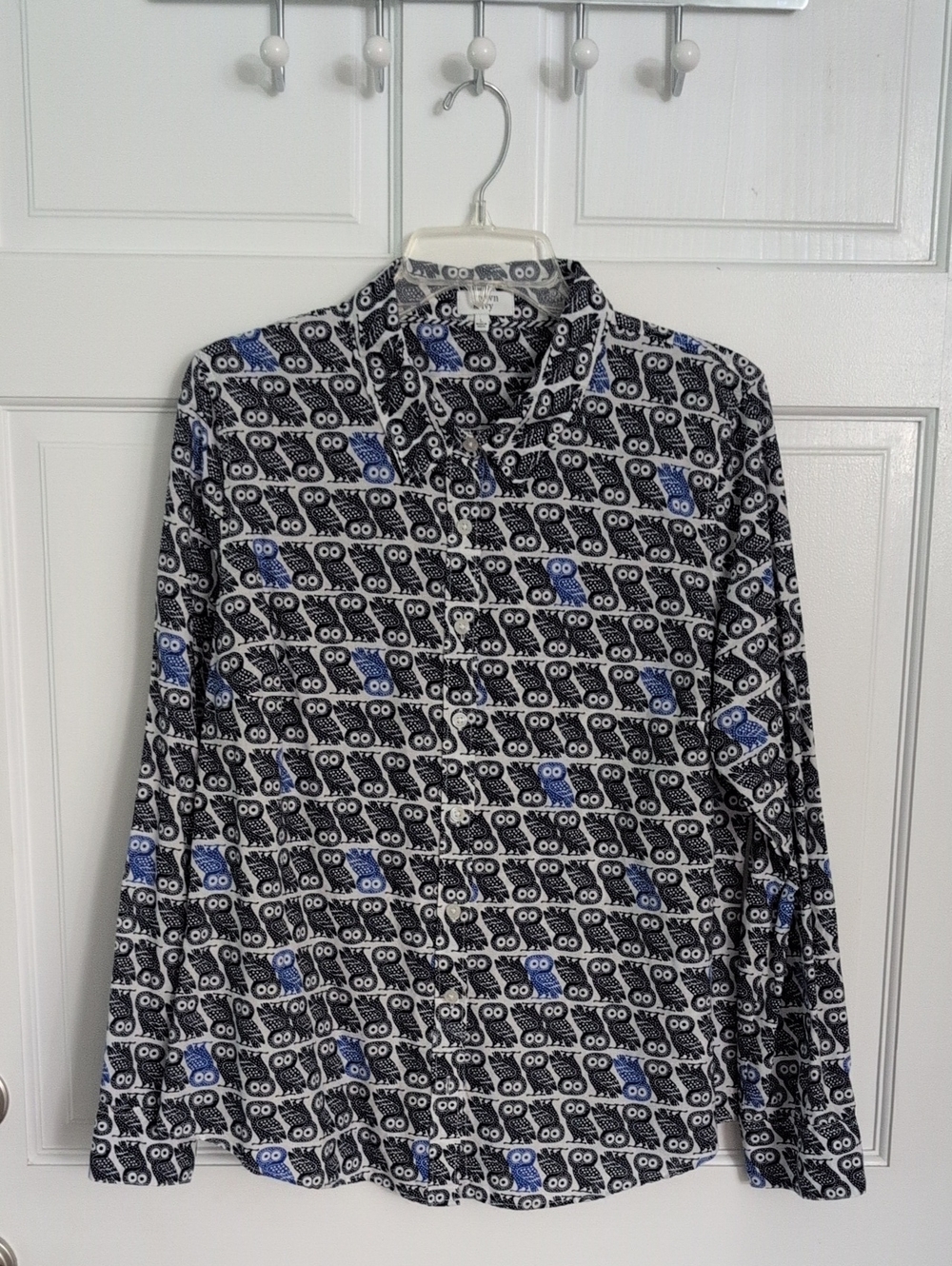 crown & ivy Black, White and Blue Owl Print Button-Up Ladies Shirt